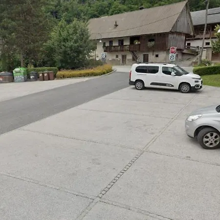 Charming Rock アパート