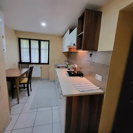 Charming Rock Apartman Bled